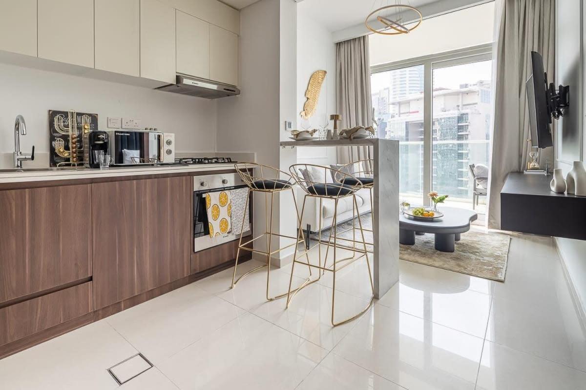 Frank Porter - Reva Residences *