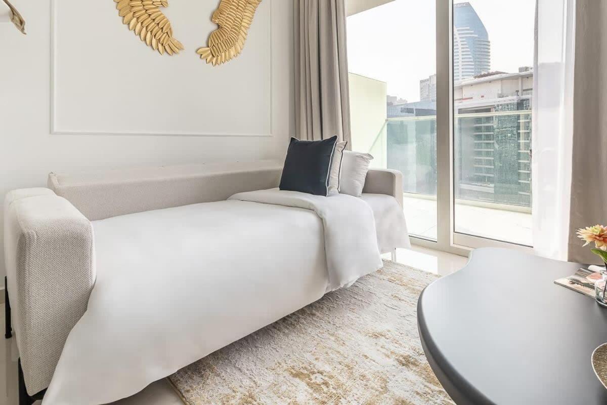 Frank Porter - Reva Residences Apartment