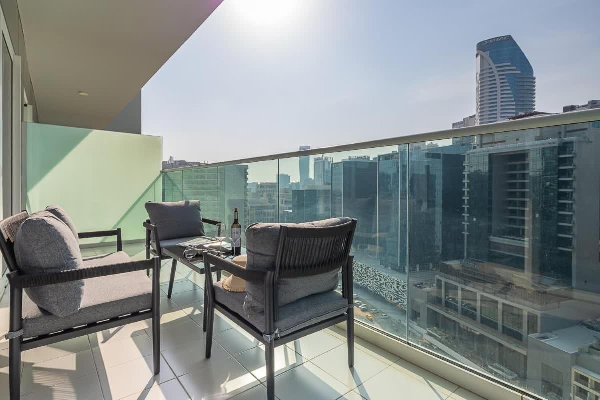 Frank Porter - Reva Residences Dubai